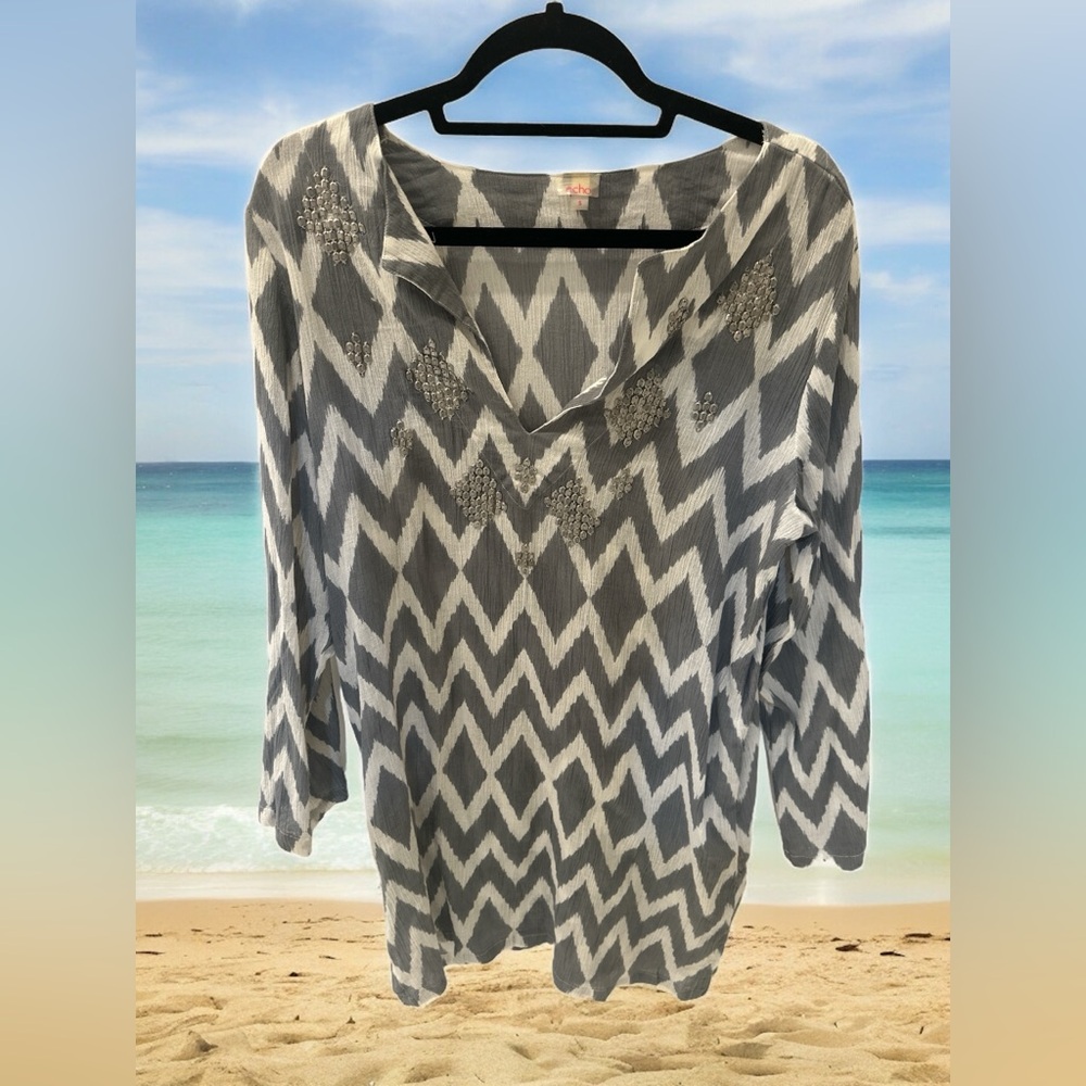 New Echo Small Gray and White Chevron Beach Coverup !!
